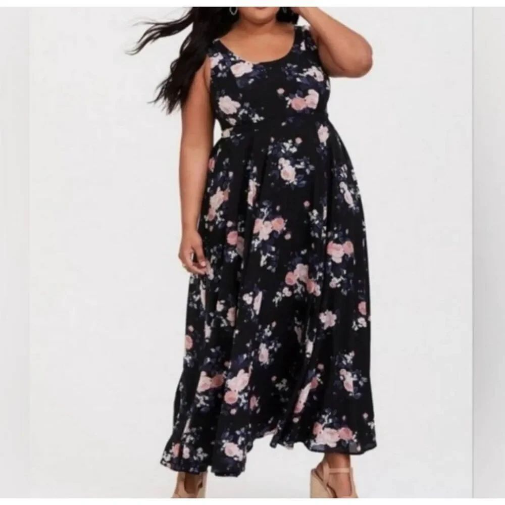 Torrid Georgette lined Floral Maxi dress size 2